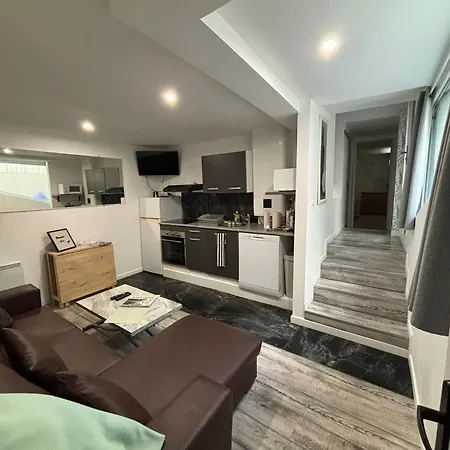 Apartment Proximite Rer A , Souplex Confort, 2